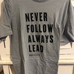 Under Armor T Shirt Gray Size Medium